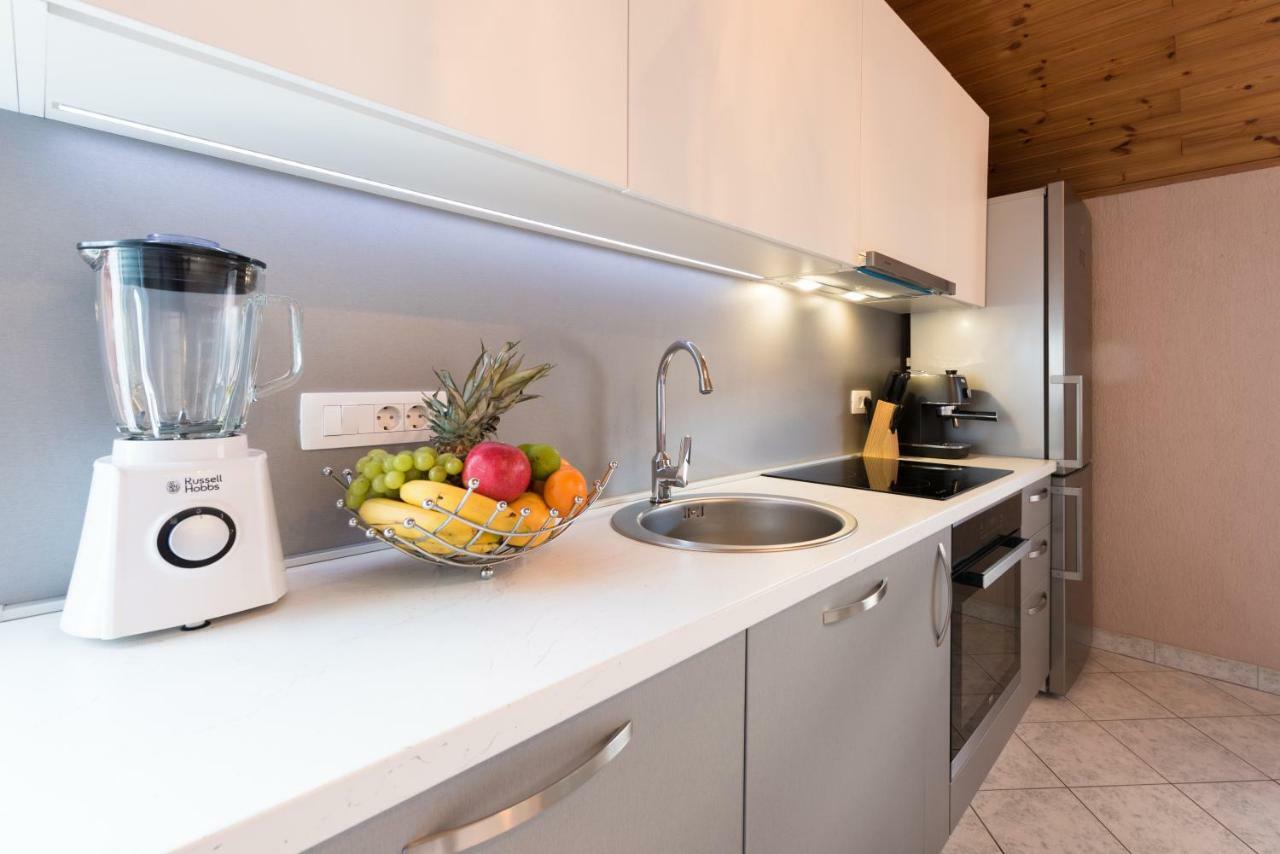 Lola Apartment Veprinac Zewnętrze zdjęcie