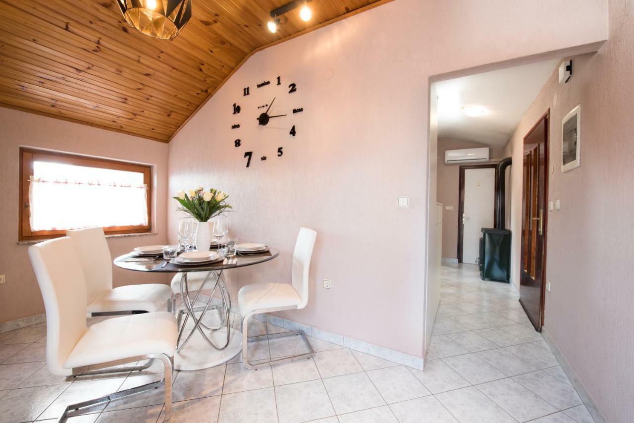 Lola Apartment Veprinac Zewnętrze zdjęcie